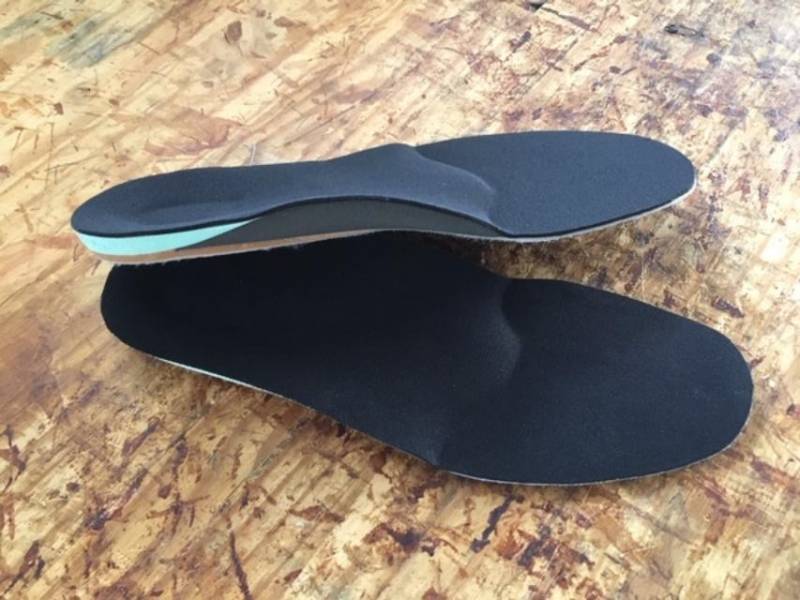 Orthèses plantaires pour soulager des douleurs sous les pieds lors de la station debout prolongée à Allauch